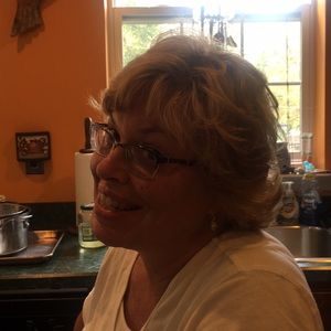Meet your Posher, Julie